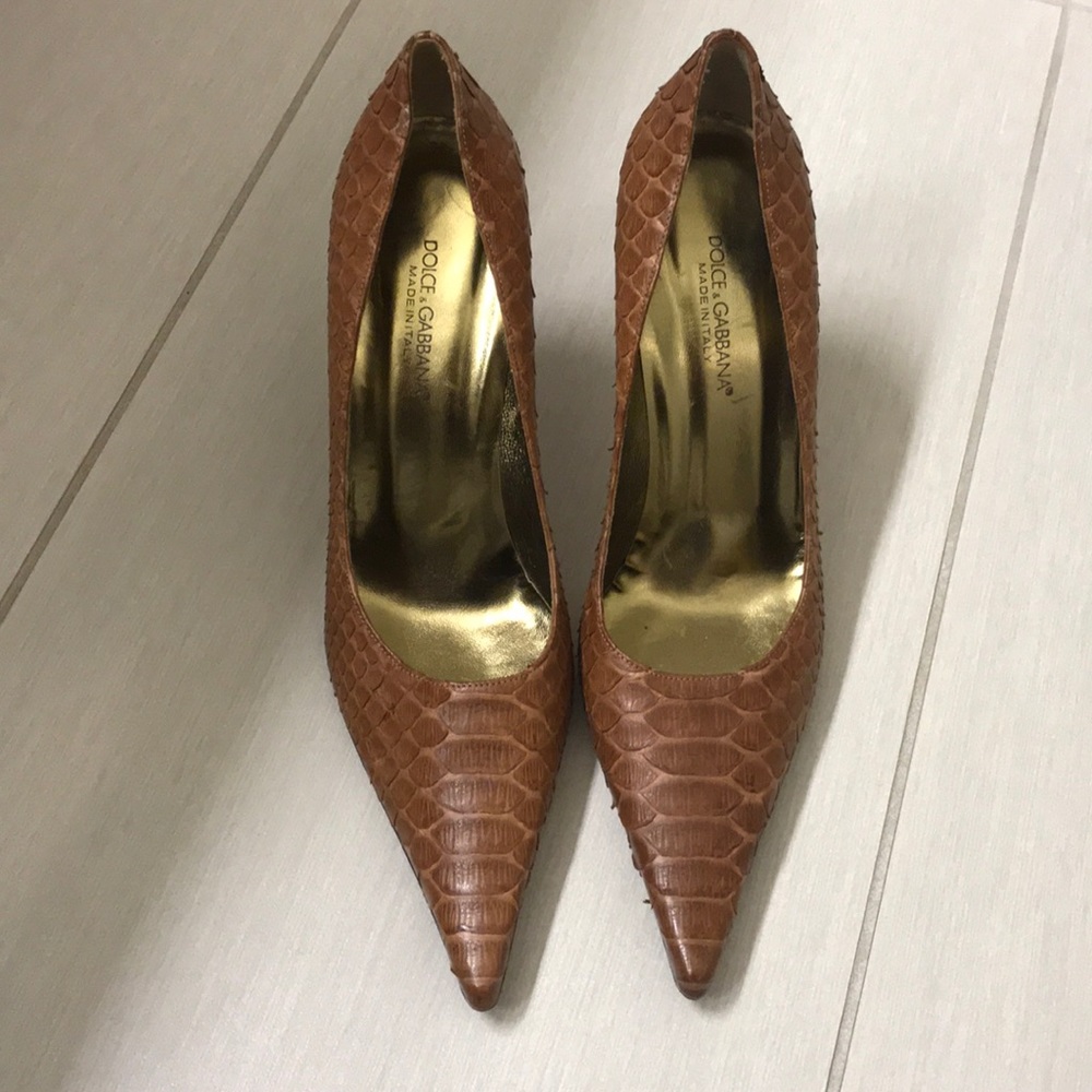 Dolce & Gabbana snakeskin pump